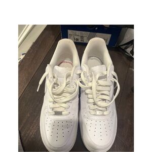 Classic White Men's Sneakers